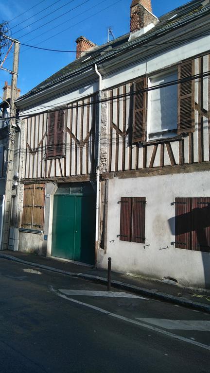 Апартаменты Le Nid Bord De La Loire Орлеан Экстерьер фото